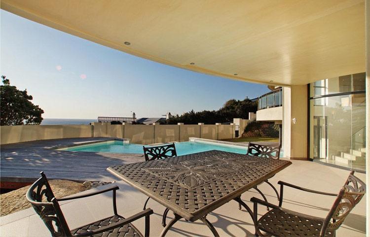 To Let 7 Bedroom Property for Rent in Llandudno Western Cape